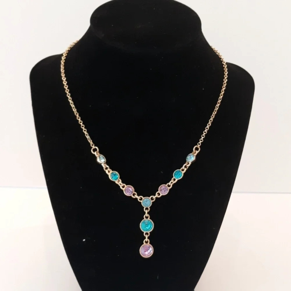 Liz Claiborne necklace.